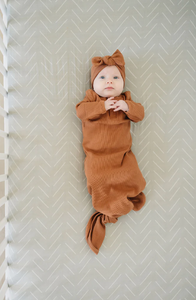 MEBIE BABY - Rust Organic Cotton Ribbed Knot Gown
