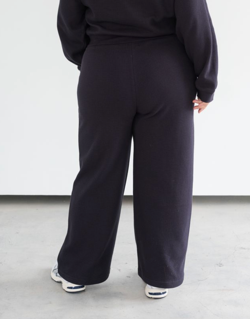 BRUNETTE THE LABEL - Waffle Wide Leg Pant | Navy